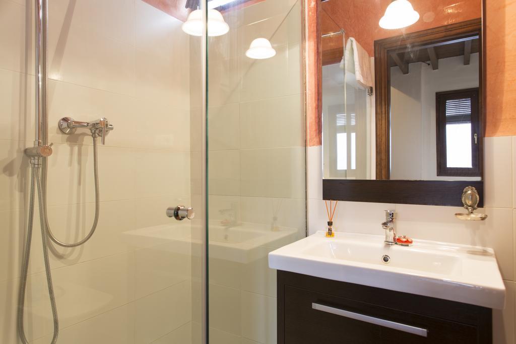 Apartamento Puerta Elvira Centro Free Parking غرناطة المظهر الخارجي الصورة